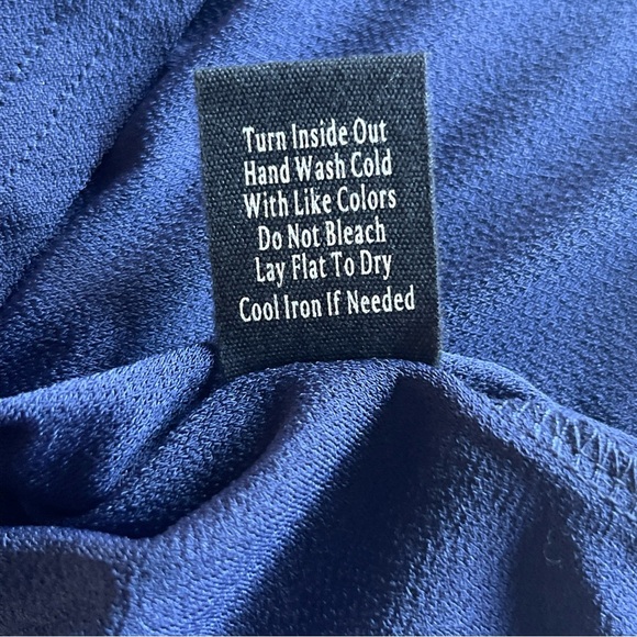 Flower & Feather Women's Short Sleeve Shirt Blouse Pompom Sleeves Navy Medium - Picture 6 of 7